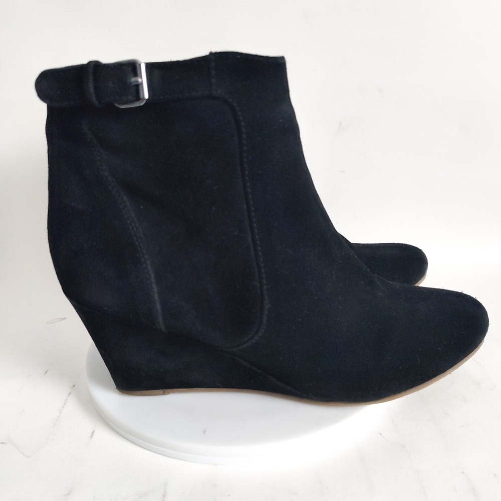 Boden Ankle Boots Size 9.5 / 41 Black Suede Wedge Booties Preppy Belted Zip